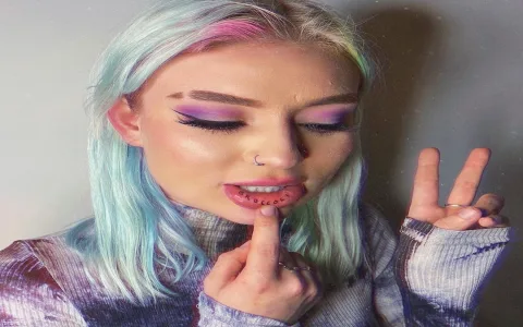 What Do Lip Tattoos Actually Symbolize? A Few Quiet Observations.